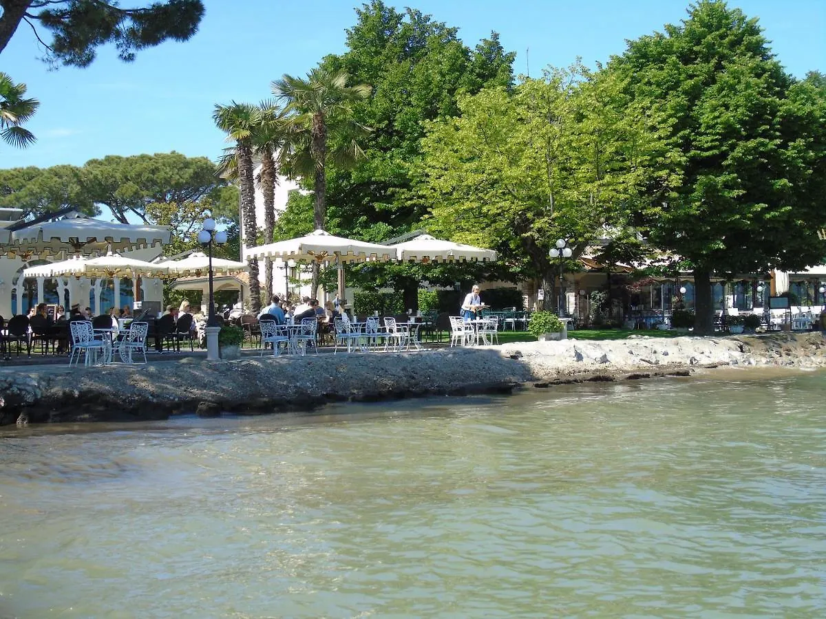 Discovery Flat With Pool & Bikes Σιρμιόνε Διαμέρισμα